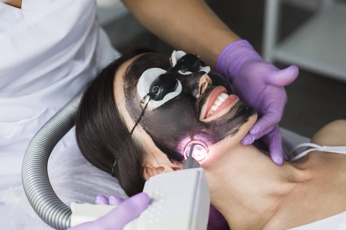 Hollywood laser facial treatment illustration
