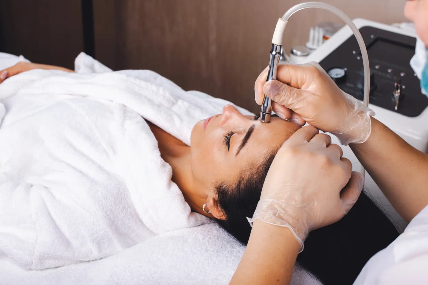 Microdermabrasion treatment illustration