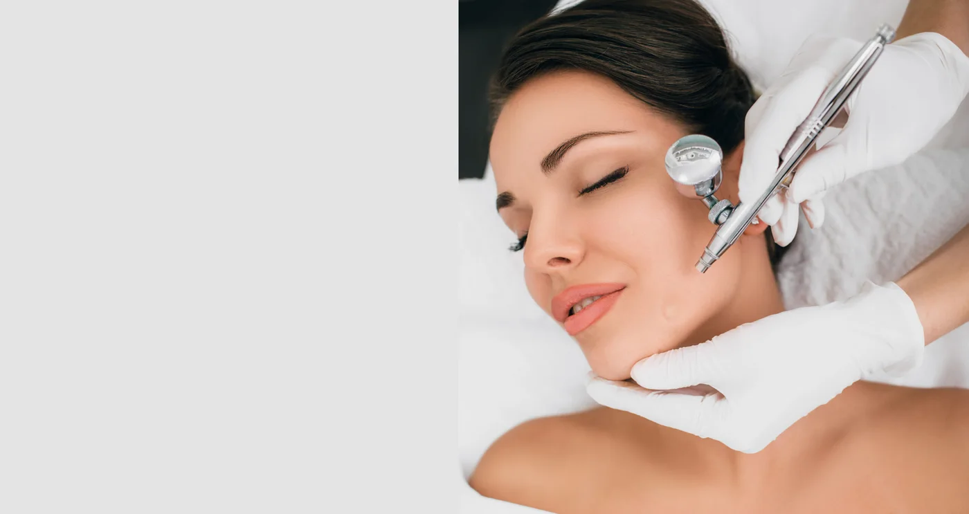 Oxygenating glow facial treatment illustration